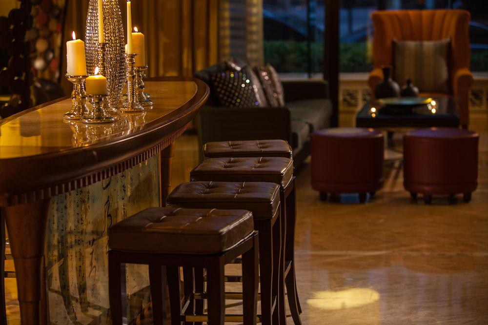 Renaissance Shanghai Pudong Hotel Restaurant photo